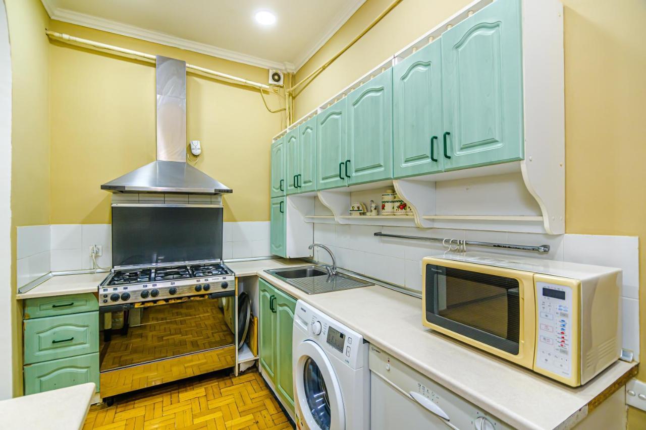 Targovu Nizami Street 4 Room Baku Exteriör bild